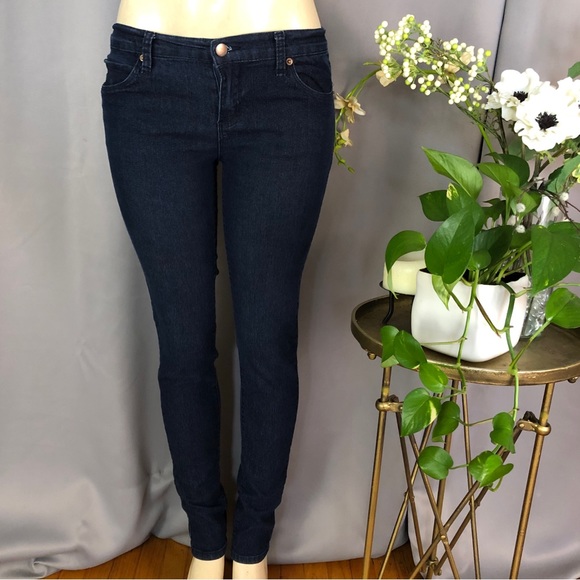 Forever 21 Denim - FOREVER 21 Skinny Blue Jeans
